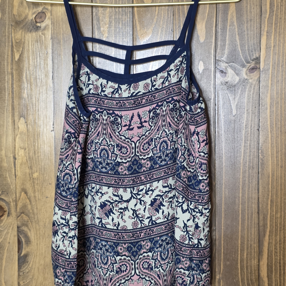 Forever 21 Floral Strappy Top in Pink and Navy